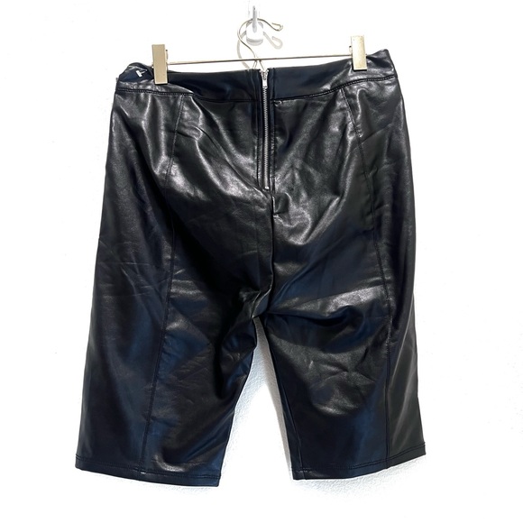 Y2K Goth Punk Baddie Black Vegan Leather High Waist Zip Back Biker Shorts - Picture 4 of 5